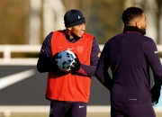 英雄联盟总决赛赛程-包含英格兰国家队在客场比赛中势不可挡的词条