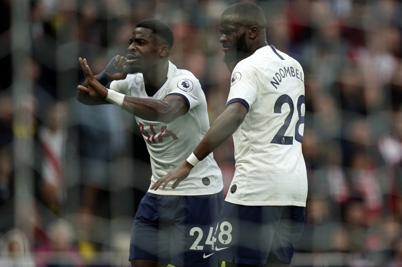 马拉加喜迎胜利,士气大振!的简单介绍 马拉加喜迎胜利,士气大振!的简单介绍