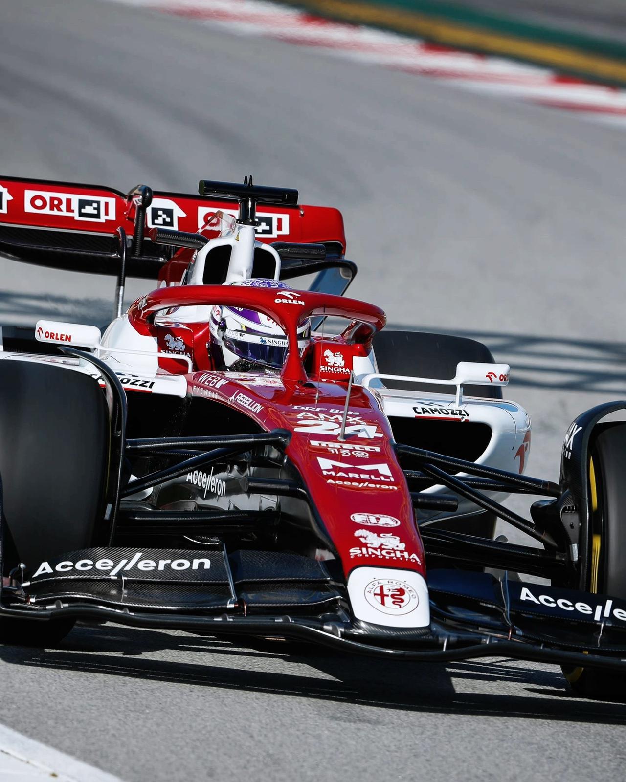 索伯车队横扫红牛二队,周冠宇带队取胜 索伯车队横扫红牛二队,周冠宇带队取胜