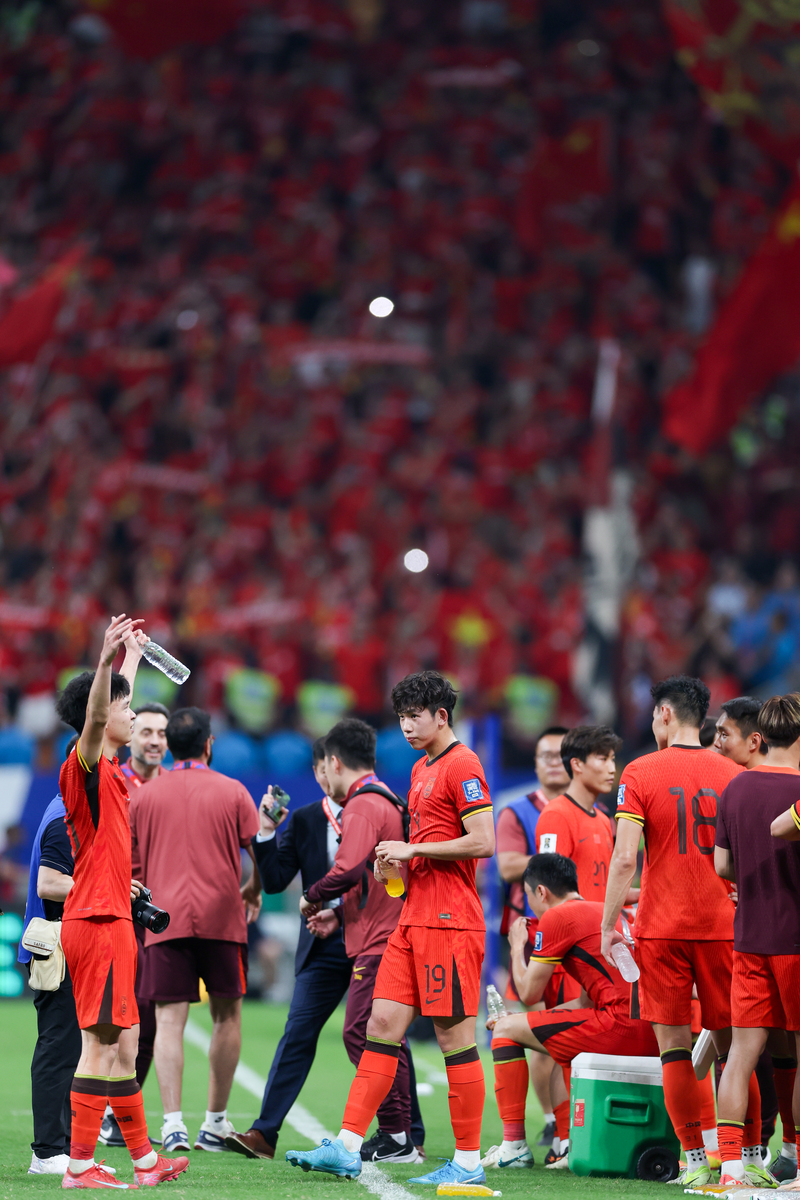 亚洲球队交锋,足球盛宴持续燃烧 亚洲球队交锋,足球盛宴持续燃烧