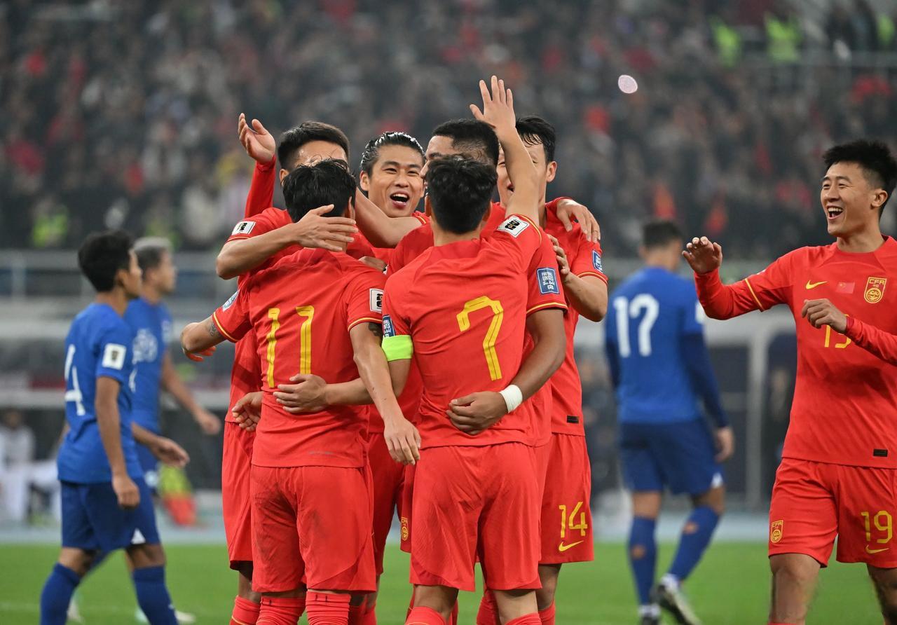 泰国足球在亚洲足坛中攀登巅峰,势不可挡 泰国足球在亚洲足坛中攀登巅峰,势不可挡