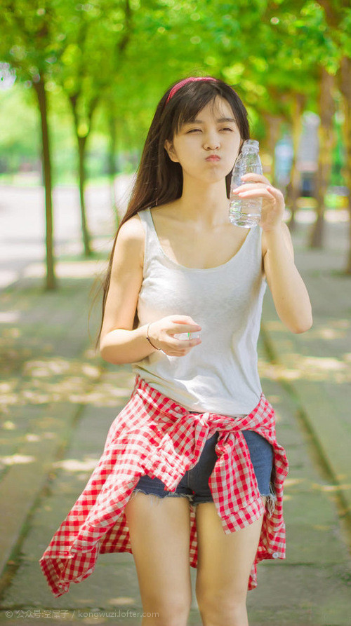 当F1方格旗落下,足球与赛车交换宇宙