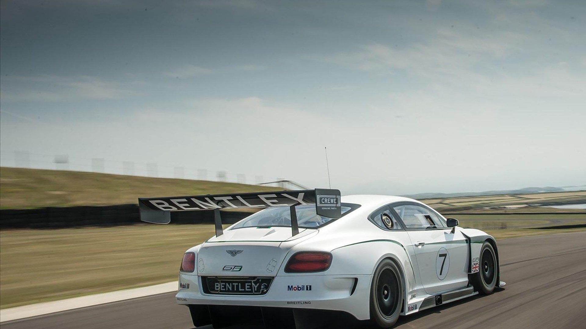 福克斯上演西部片,关键三分如牛仔拔枪,马刺斩落上海队