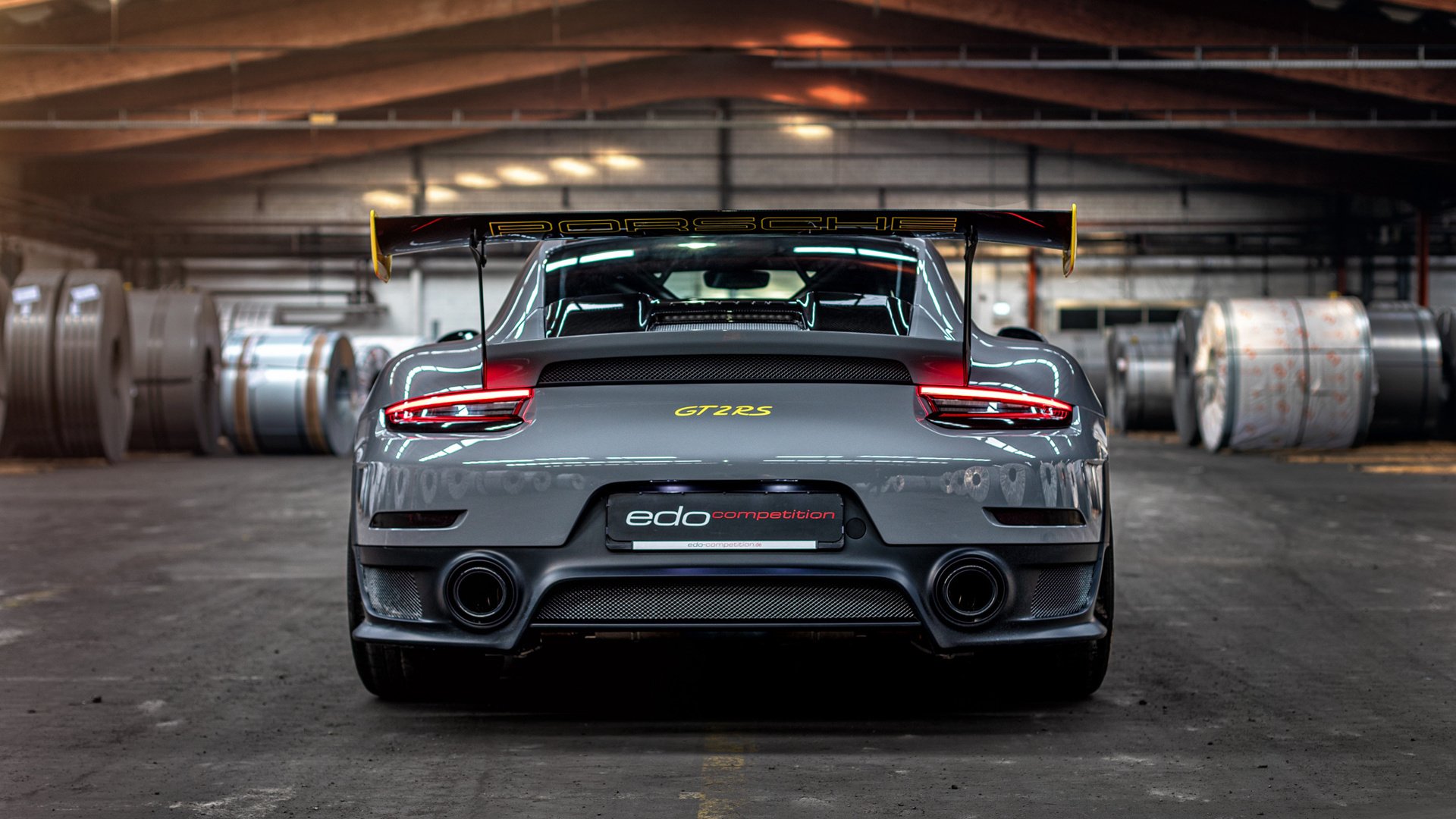 2026年3月，巴林与多哈的交叉点，当F1引擎轰鸣遇见绿茵激情