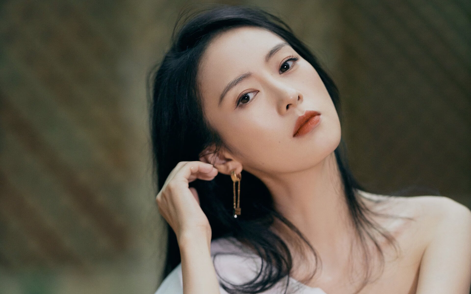 国家德比之夜，爱德华兹的破茧成蝶时刻—一位未来巨星的完全体宣言