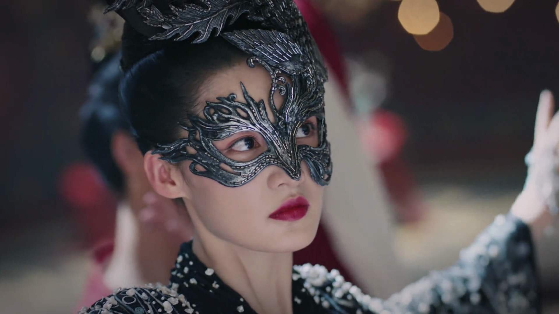 闪电击溃公牛，克瓦拉茨赫利亚以一敌众，莱比锡红牛强势碾入卡塔尔